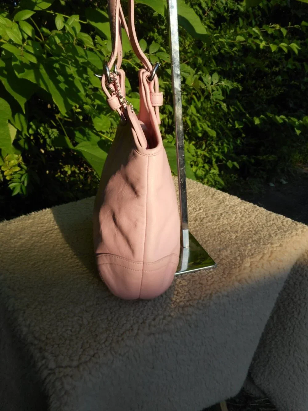 Vintage Coach Coach Soho Slim Hobo 4983, EUC in Pink